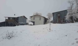 Abant beyaza büründü