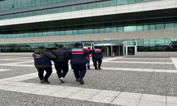 Evde ne varsa almışlar! İki kişi yakalandı