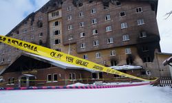 Otel yangını davasında 9 bakanlık personeli hakkında yurt dışı çıkış yasağı getirildi