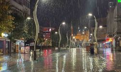 Bolu’yu sağanak vurdu! Evleri su bastı