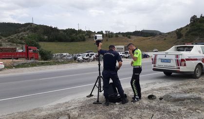 Bayram tatili yolunda radardan kaçamadılar: 85 bin lira ceza