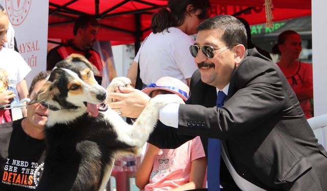 Aksoy’un hayvan sevgisi bir başka