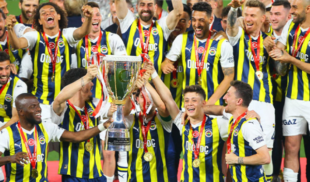 Fenerbahçe'de hasret sona erdi! Kupanın sahibi oldu