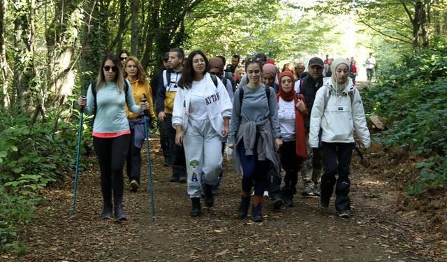 44 Kişi Bolu Dağı’nda yürüyüşe katlıldı yürüyüş 950 metreden başladı