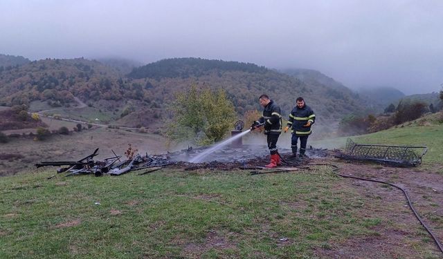 Gerede'de nedeni bilinmeyen büyük yangın