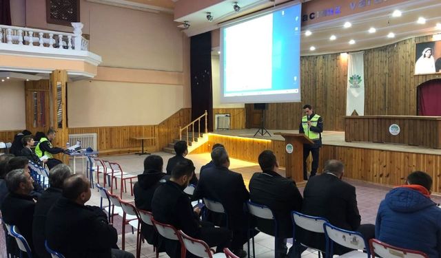 Mudurnu'da öğrenci servis şoförleri için eğitim: Güvenlik ön planda