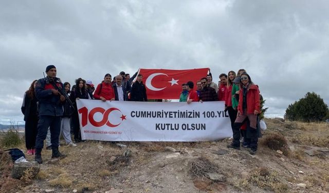 Bolu’da Cumhuriyetin 100. yılında Nevruz Tepesi’ne yüründü