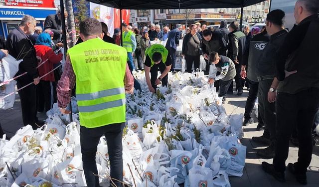 Bolu'da Orman Haftası Kutlamaları Kapsamında 20 Bin Fidan  Dağıtıldı