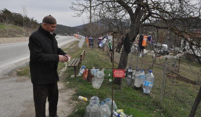 Hayırsever Mudurnulu Vatandaştan Çöp Atanlara Ders: Çöp Standı Kurdu!