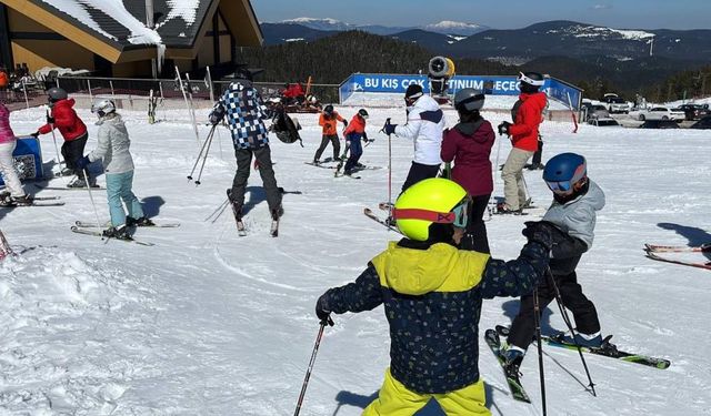 Kartalkaya'da Kayak Sezonu Kapanışı: Güneşin Altında Kayak Keyfi