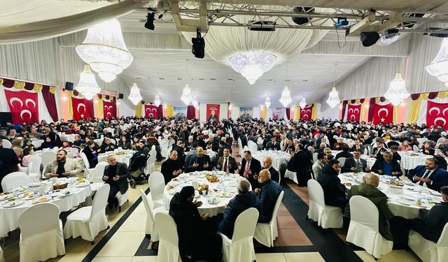 MHP’nin iftar programında salon doldu taştı