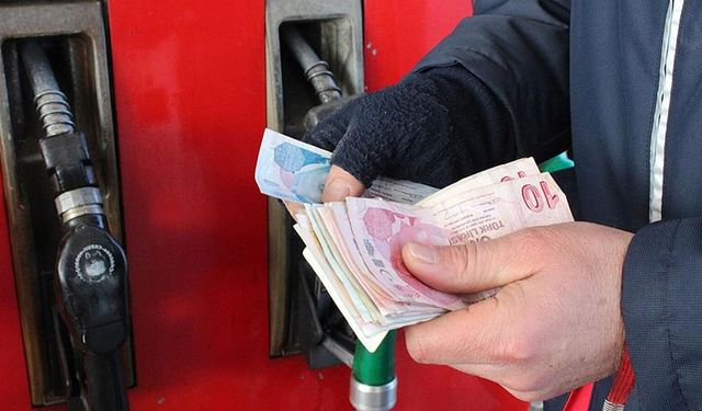 Sürücüler dikkat! Şimdi benzin, mazot, LPG fiyatlarına bakın!