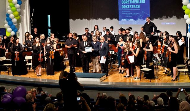 Bu orkestra ayakta alkışlanır hepsi baibü mezunu