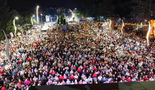 Binlerce Bolulu meydanları doldurdu