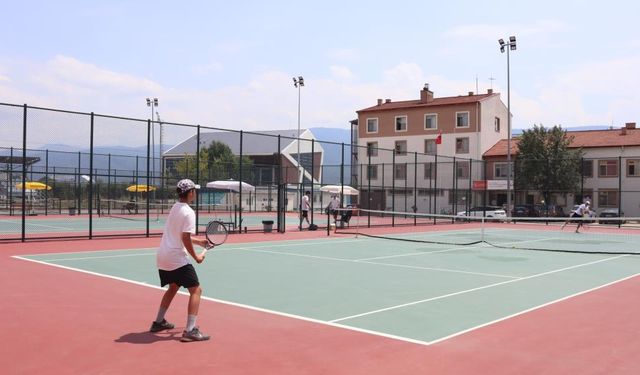 Bolu’da Ulusal Tenis Turnuvası başladı