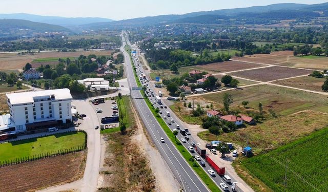 Bu iş en çok esnafa yaradı!  Bolu Dağı'ndan 46 bin 507 araç geçti