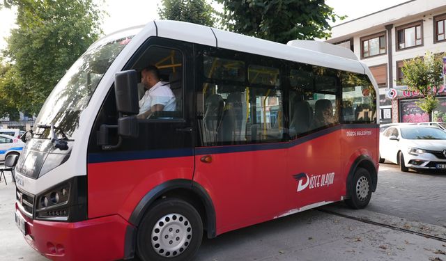 Yolcu fark etti şoför para dolu çantayı sahibine teslim etti