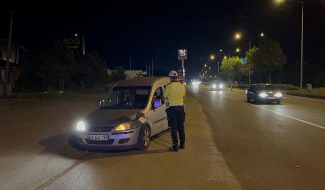 Bolu girişindeki uygulamada araçlar denetlendi