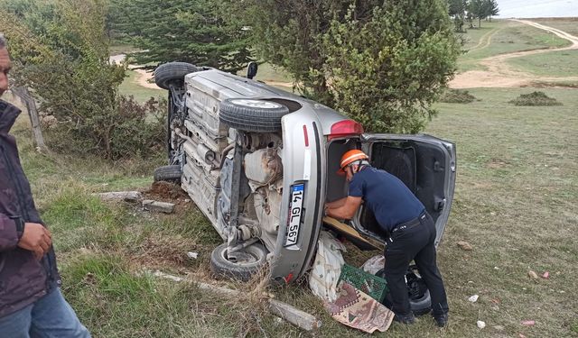 Gölköy'de kontrolden çıkan otomobil devrildi: 2 yaralı