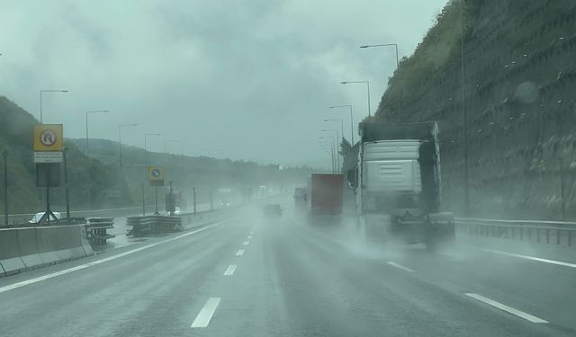 Sis etkili oldu! Göz gözü görmedi