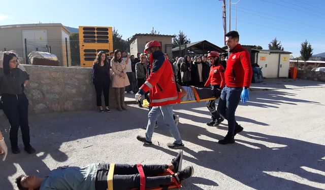 Mudurnu Devlet Hastanesi'nde deprem ve yangın tatbikatı