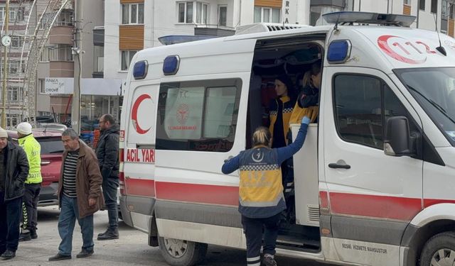 Dönel kavşakta ciple otomobil çarpıştı: 1 yaralı