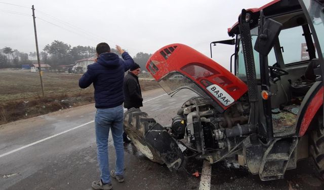 Traktörle otomobilin çarpıştığı feci kaza kamerada