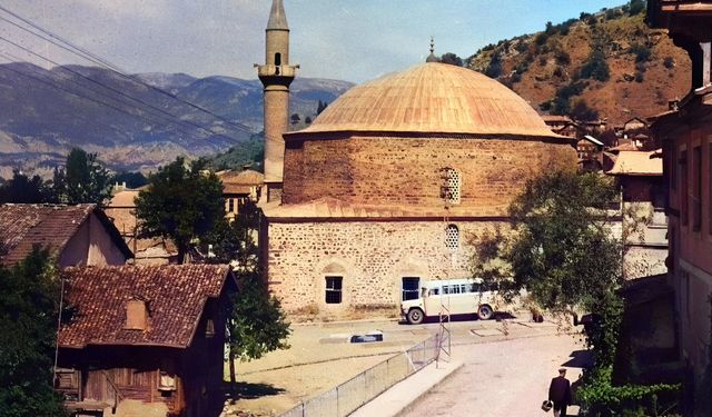 Bir Zamanlar Mudurnu: Yıldırım Bayezit Camii 643 Yıldır Ayakta