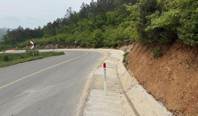 Büyükşehir’den güvenli ulaşım için 2 ilçeye 20 kilometrelik montaj