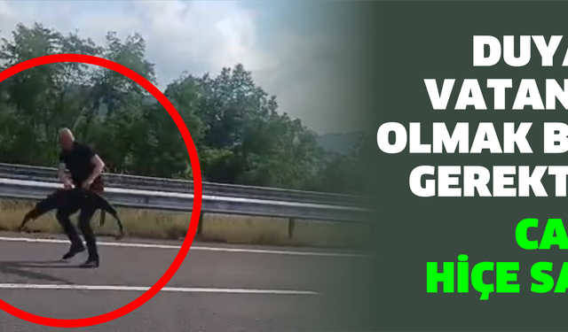 Canını hiçe saydı, otoyolda kaza olmasın diye plastik parçaları topladı
