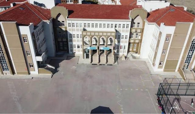 Mudurnuda LGS Heyecanı: 119 Öğrenci Sınava Girdi