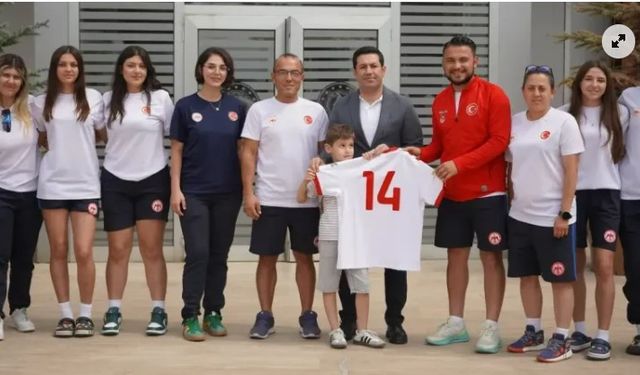 Softbol Milli takımımıza Güler’den moral!..