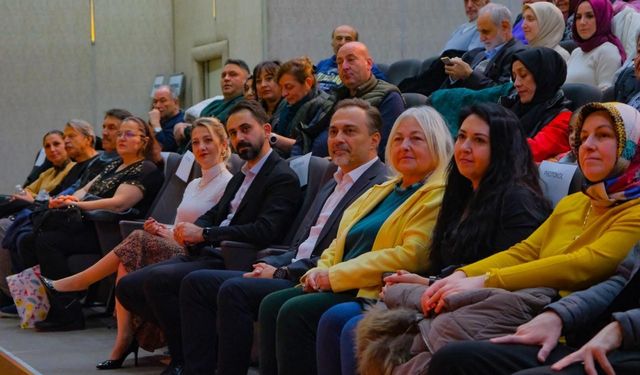 Bolu’da "Karışık Kaset 2" konserine yoğun ilgi