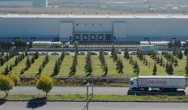 PARALARINI ALAMAYAN İŞÇİLER İŞ BIRAKTI