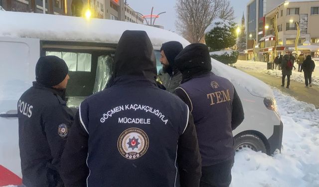 21 kaçak göçmen yakalandı