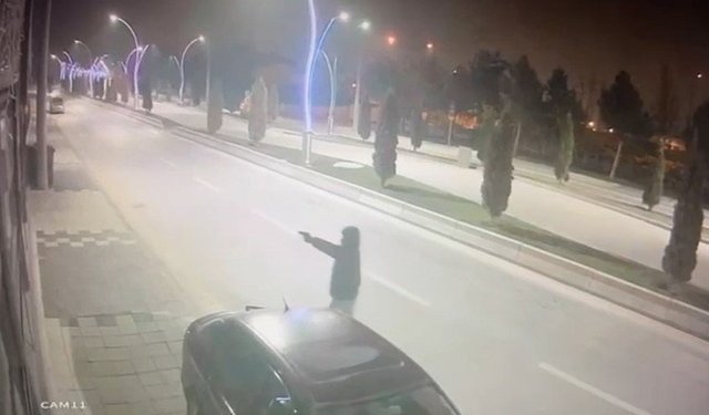 Ramazanda kapalı olan mekanın kurşunlanma anı kamerada