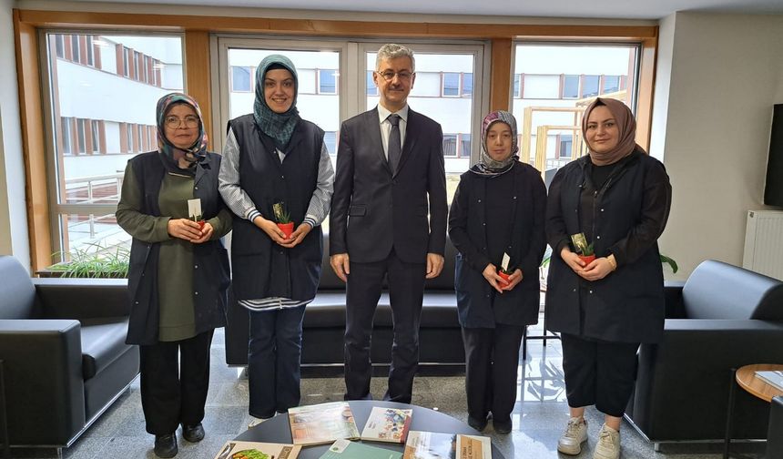 Bölge Müdürü Mahmut Şentürk, Personelin Kadınlar Gününü Kutladı