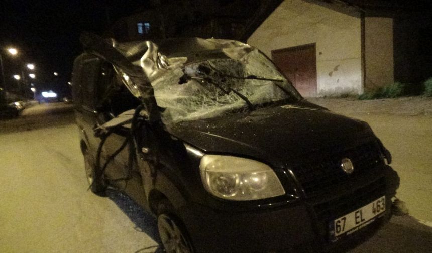 Arkadaşının aracını izinsiz alıp kaza yaptı: 2 yaralı