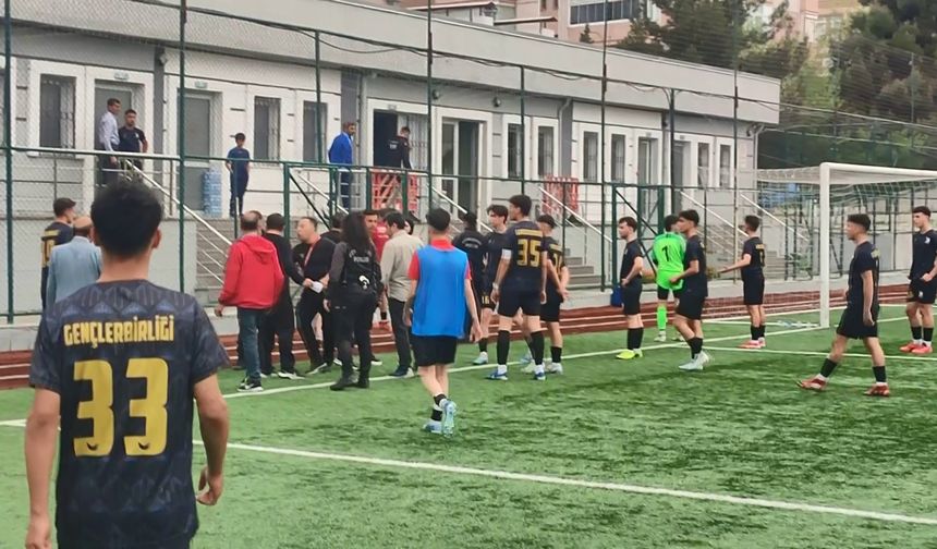 Gol sevinci ortalığı karıştırdı