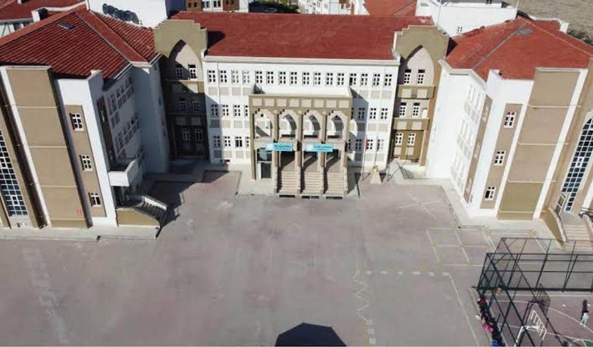 Mudurnuda LGS Heyecanı: 119 Öğrenci Sınava Girdi