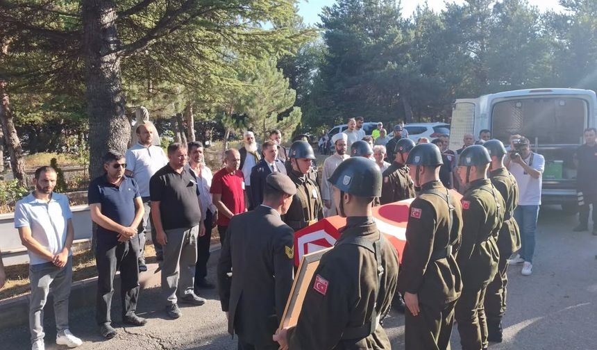 Bolulu asker son yolculuğuna uğurlandı