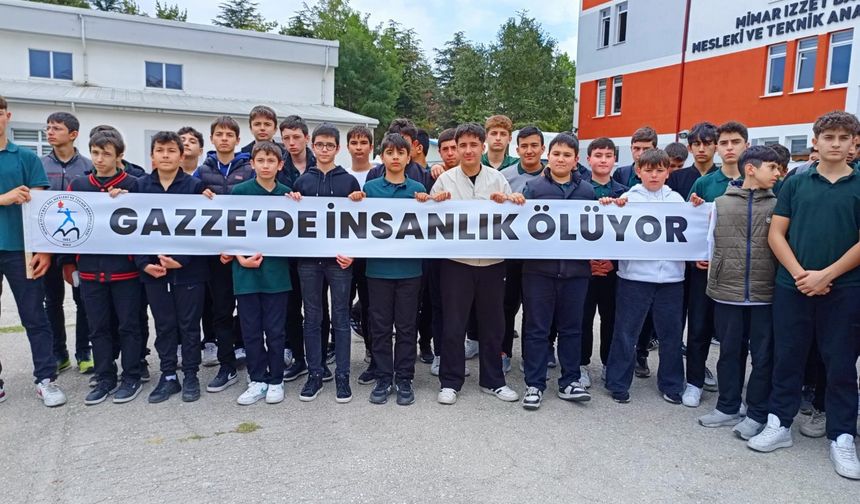Öğrencilerden Filistin’e destek