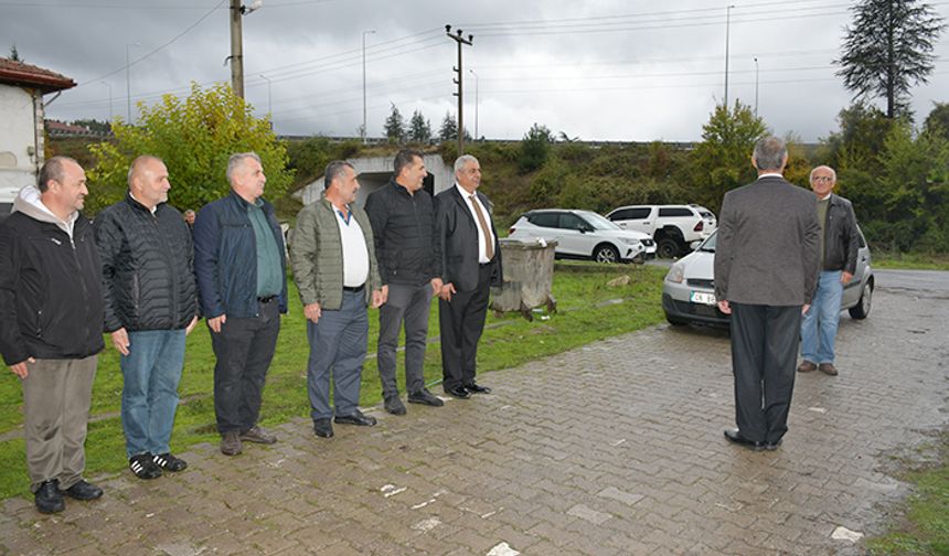 34 Yıllık asker arkadaşları ile düğünlerinde bir araya geldiler
