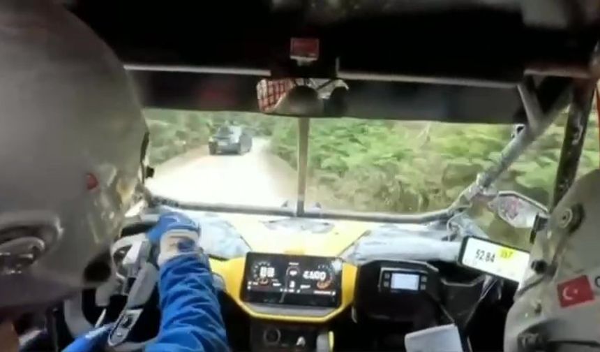 Baja yarışında sivil araç tehlike saçtı: Tecrübeli pilotlar faciayı önledi
