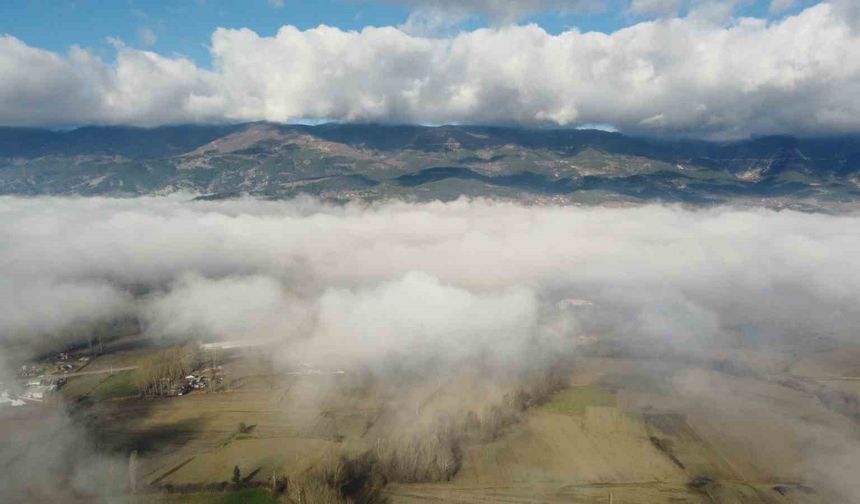 Mudurnu’da Yoğun Sis Etkili Oldu: Göz Gözü Görmedi