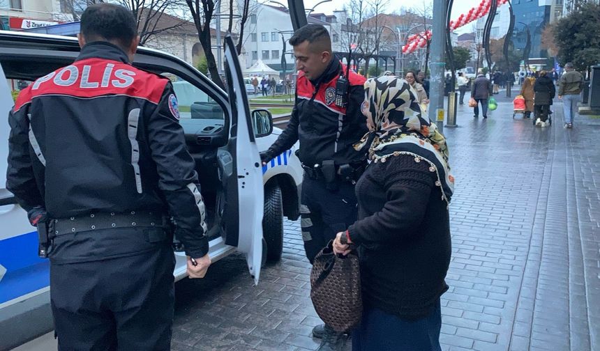 Alzheimer hastası kadın bankada bulundu