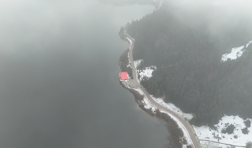 Abant beyaz gelinliğini giydi