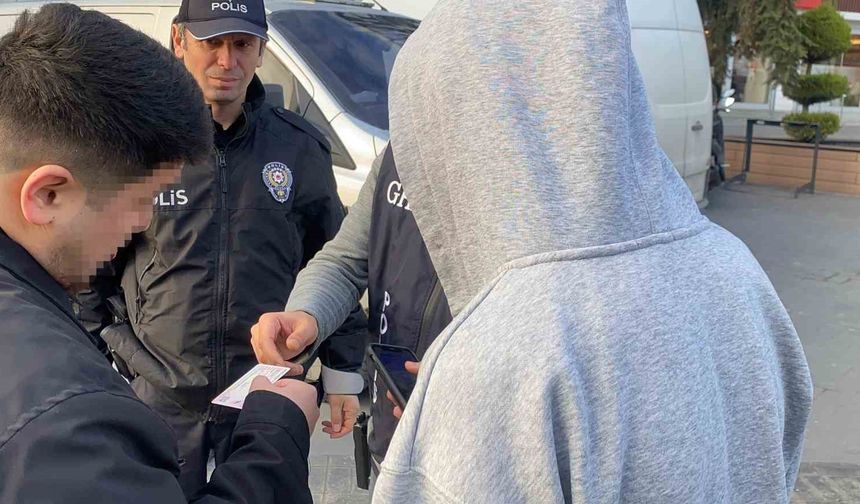 Bolu’nun en işlek caddesinde kaçak göçmen uygulaması