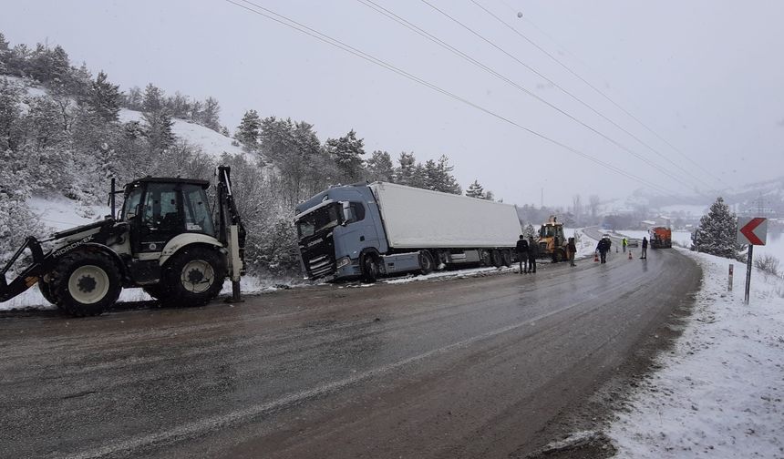 Kar yağışı kazalarda beraberinde getirdi