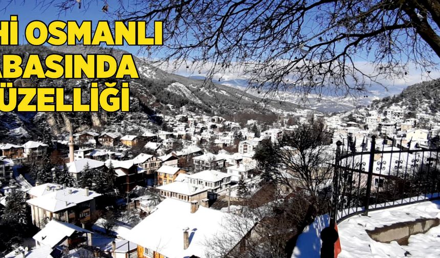 Tarihi osmanlı kasabasında kış güzelliği